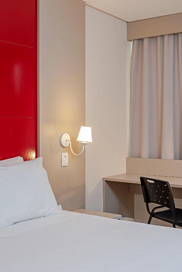 Slim Guarapuava Hotel Eksteriør billede